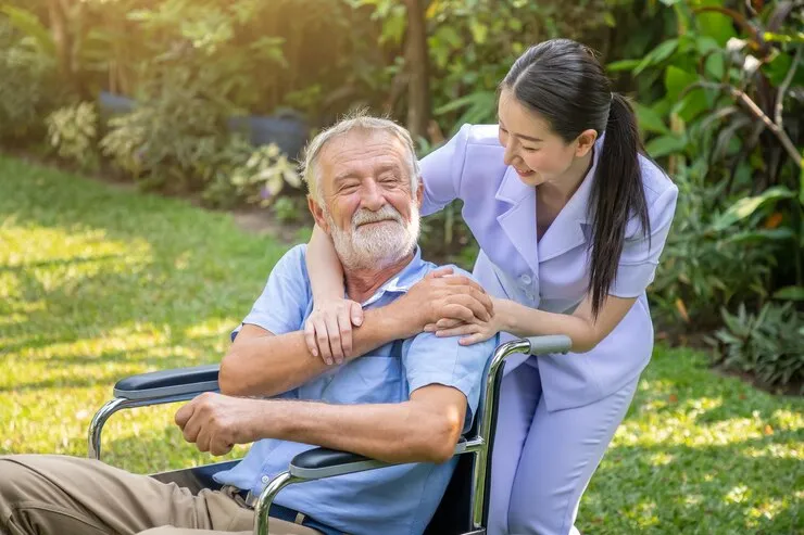 Elder caregiver in West Chester, OH Senior care services at home Compassionate home care for seniors Professional in-home care for elderly Senior living support and assistance
